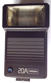 Nissin 20A - Flash adaptable - glissières