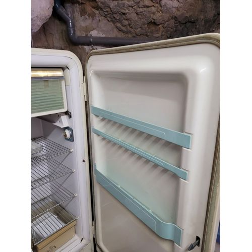 Frigo marque frigidaire années 60