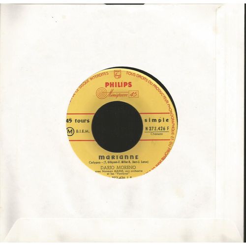 Marianne (T. Gilkyson, F. Miller, R. Derr, J. Larue)   /  Day O (The Banana Boat Song) (E. Darling, B. Carey, A. Arkin, J. Larue) 