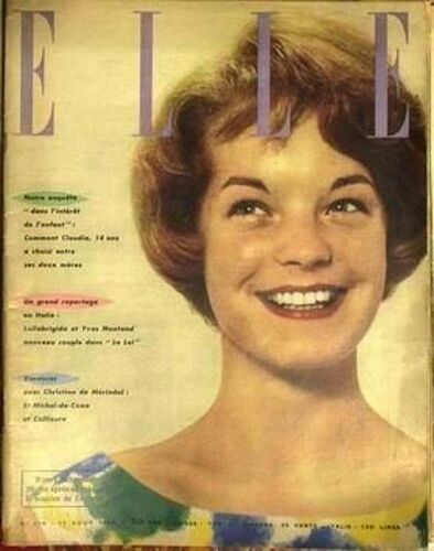 Elle N° 659 Du 11/08/1958 - Romy Schneider - 20 Ans Apres Sa Mere - Vacances Avec Christian De Merindol - St-Michel-De-Cuxa Et Collioure. Reportage En Italie - Lollobrigida Et Yves Montand Nouveau Couple Dans - La Loi -