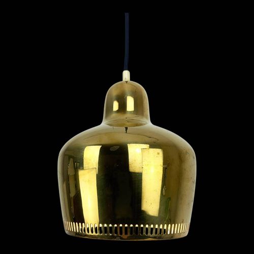Suspension Golden Bell Laiton Alvar Aalto Louis Poulsen Danemark 1950s Dore
