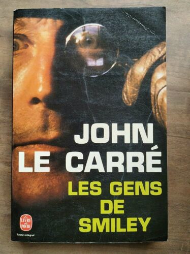 John Le Carré Les Gens De Smiley Le Livre De Poche