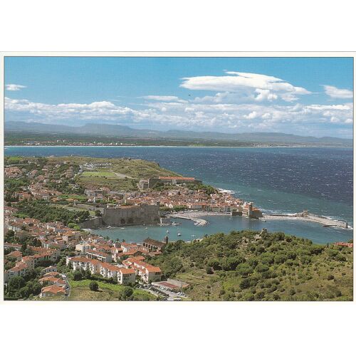 Au Bord De La Méditerranée, " Collioure ", Pyrénées Orientales.