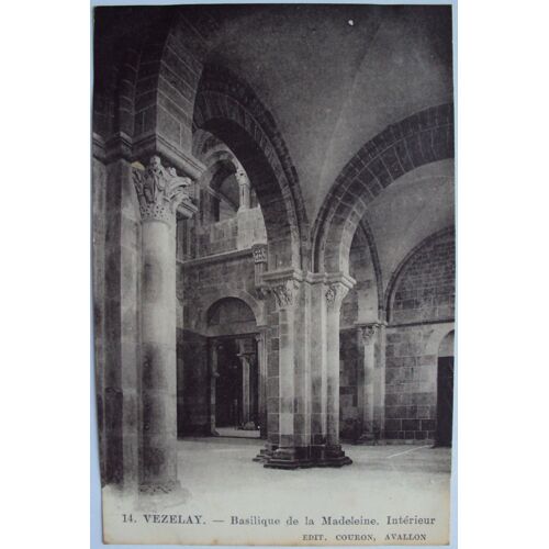 Carte Postale Ancienne De Vézelay : Basilique De La Madeleine. Intérieur .N°14. Edit. Couron,Avallon.