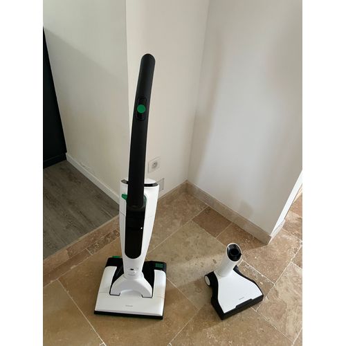 L'aspirateur laveur sans fil multifonctions Kobold VK7 Duo lave et aspire