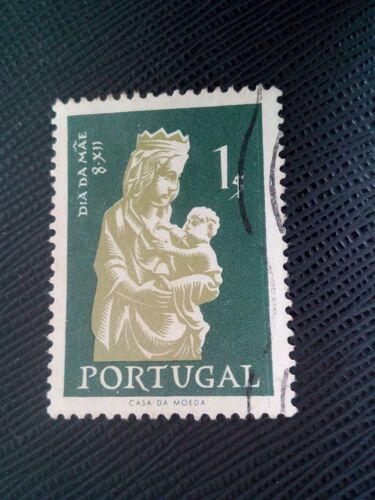 Timbre Portugal Yt 835 Marie Avec L'enfant 1956 ( 040805 )