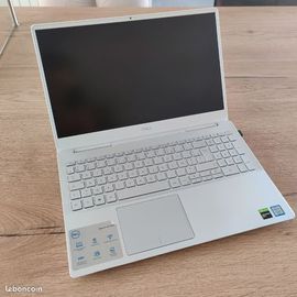 Dell Inspiron 15 7591 - 15.6" Intel Core i7-9750H - 2.6 Ghz - Ram 16 Go - SSD 1 To
