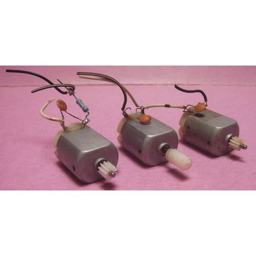 Lot De 3 : Moteur Électrique Pour Modélisme - Jackson - U.K.R.E.G. - Référence 1031736-Jackson / U.K.R.E.G.