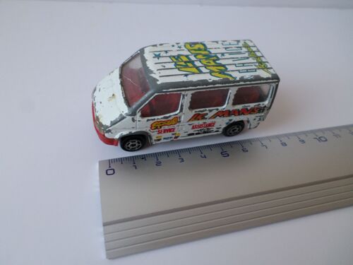 Ford Minibus Modele Transit Le Mans-Majorette