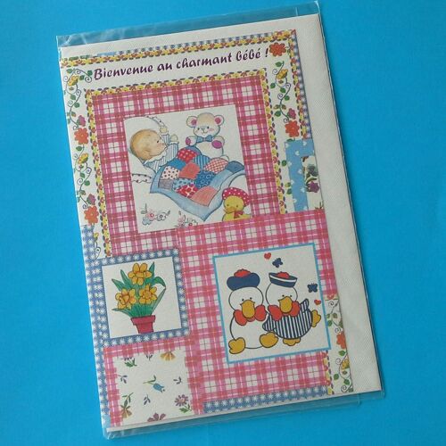 Carte Postale Double Naissance Bienvenue Au Charmant Bébé !   Avec Enveloppe Garçon Ours En Peluche Fleurs Canard Tissu Vichy Bleu Rouge