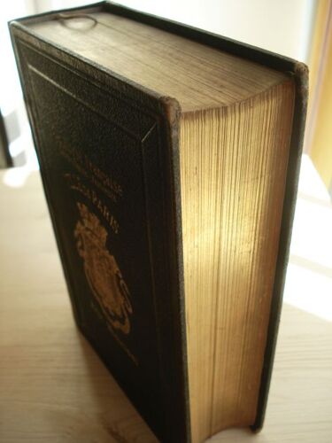 Paris Promenades Dans Les Vingt Arrondissements