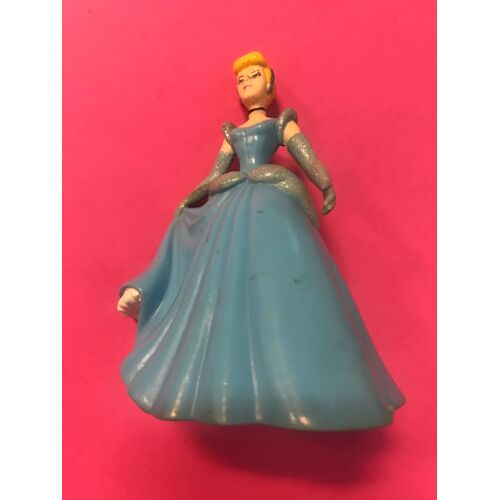 Figurine Cendrillon - Disney - Bullyland - Bully - 10x7,5 Cm