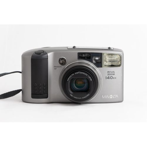 Minolta Riva Zoom 140EX / Argentique / Teste avec une pellicule