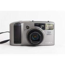 Minolta Riva Zoom 140EX / Argentique / Teste avec une pellicule