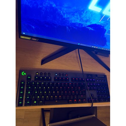 Clavier gaming sans fil Logitech G G915 Lightspeed Carbone (Clicky Version)