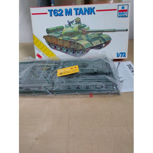 Maquette Char Esci 1/72 : T62 M-Esci