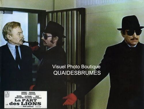 La Part Des Lions : Photo D'exploitation Cinématographique - Format : 22,5x28,5 Cm - De Jean Larriaga, Avec Charles Aznavour, Robert Hossein, Raymond Pellegrin, Albert Minski - 1971