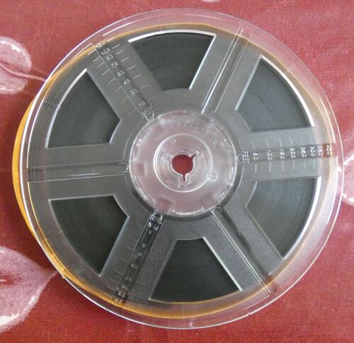 Bobine De Film Super 8 Dasco Contenant Plusieurs Films En Noir Et Blanc (Carambolages + Laurel Et Hardy)