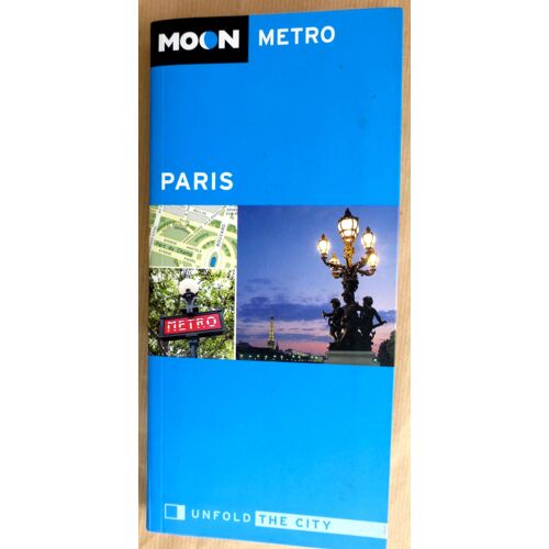 Moon Metro Paris