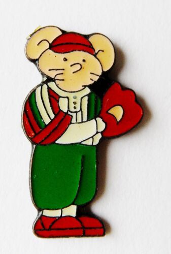 Pin's Petite Souris Habillée