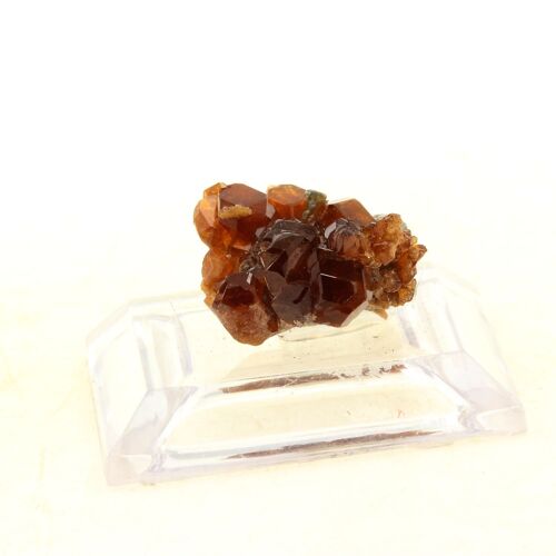 Grenat Grossulaire. 32.0 Ct. Val Di Suza, Piedmont, Italie.