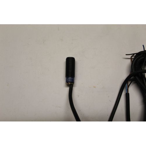 TELEMECANIQUE DETECTEUR INDUCTIF XS4-P12PA340