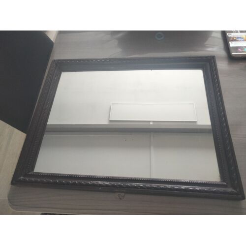 Vieux miroir en bois