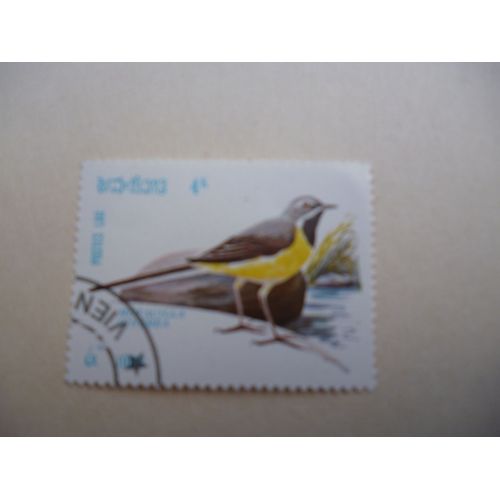 Timbre "Magyar Posta 1983 :Bergeronnette Hochequeue".