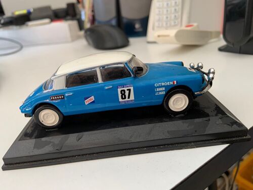 Voiture Miniature De Collection Ds21 Citroën Rallye London Sydney 1968 