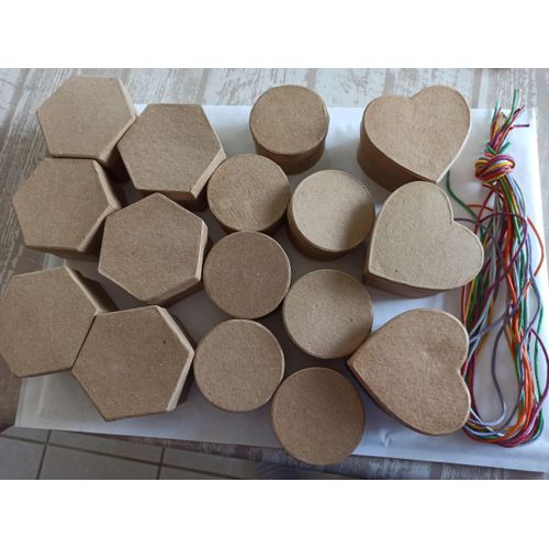 Boîtes En Carton Fort ( Boîte À Bijoux) Et Lacets En Coton ( Collier)