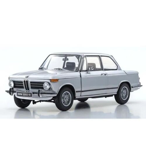Modèle Réduit De Voiture - Kyosho - Bmw 2002 Tii 1972 - Argent - Intérieur - 1:18