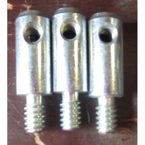 3 Vis de fixation 4,2 cm filetage 1,3cm diamètre 8mm trou 5mm de diamètre