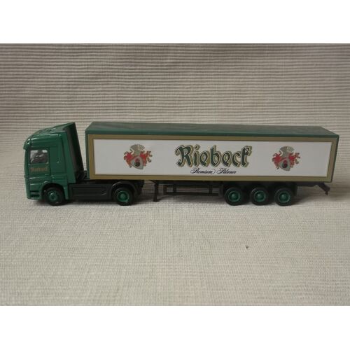 Camion Mercedes Biere Riebect      Ho   1/87