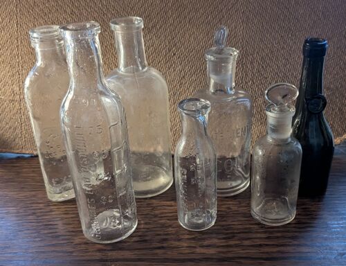 Lot De 7 Petites Bouteilles En Verre Vintage Laboratoire/Pharmacie