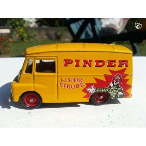Morris  Ld  150    Van  //  Pinder-Corgi