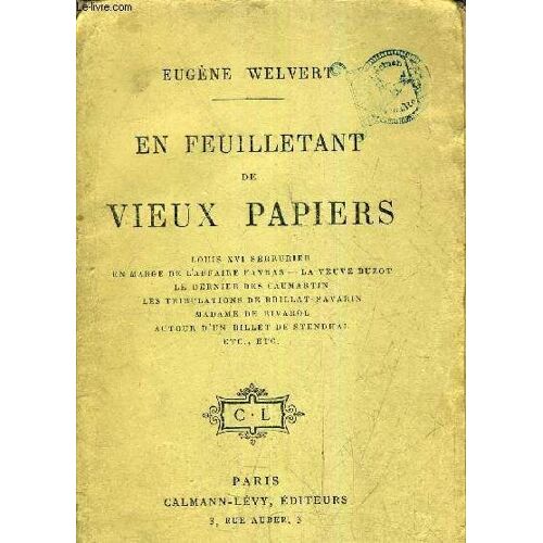 En Feuilletant De Vieux Papiers.