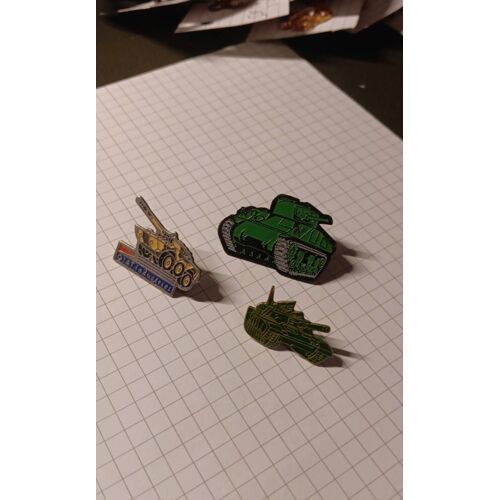 Pin's Militaire Char Tank Lot De 3 Ref 3302
