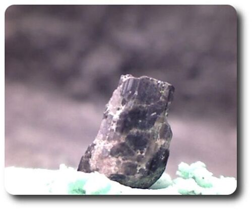 Epidote. 3.4 Carats. Birmanie