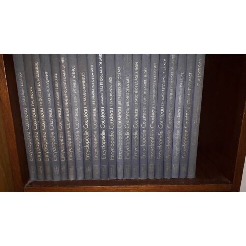 Encyclopedie Cousteau Complète De 20 Volumes + Un Volume La Calypso
