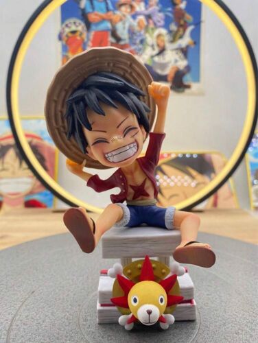 Figurine De Collection Onepiece Monkey D. Luffy• Largeur 8,5cm• Longueur 15cm• Neuf Avec La Boîte 
