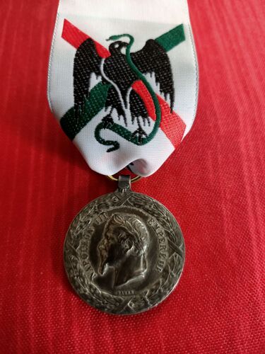 Médaille Napoléon Iii Campagne Du Mexique Avec Ruban "Repro"