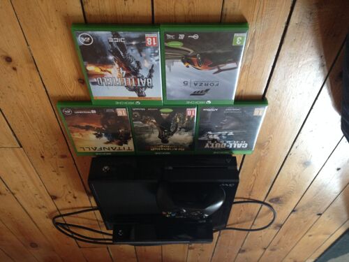 Xbox One, Édition Collector Limité Day One + 5 Jeux