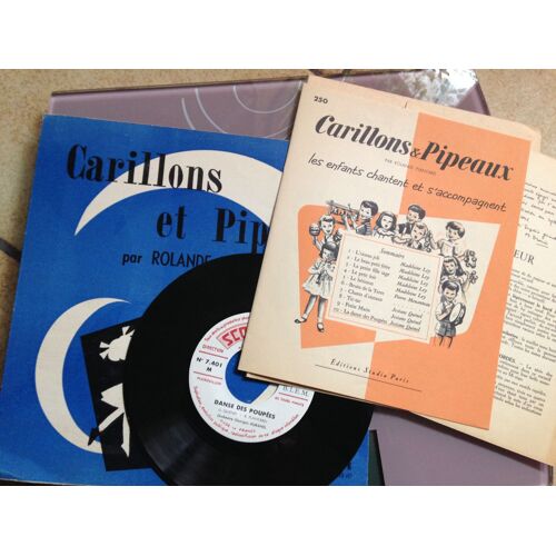Carillons Et Pipeaux  Par Rolande Plantard Les Enfants  Chantent Et S'accompagnent