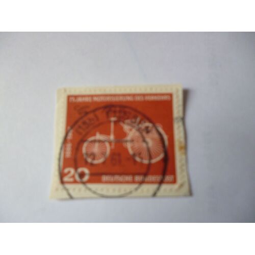 Timbre "Allemagne ::Deutsche Bundespost : Motorisation Du Trafic:1886-1961.".