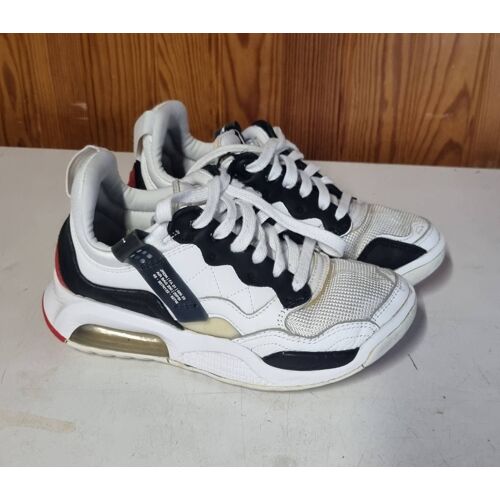 Basket Femme Nike Air Jordan Ma2 Taille 38