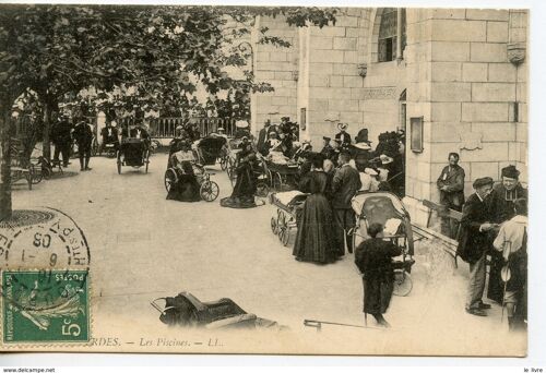 Cpa 65 Lourdes. Carte Entierement Dedoublee. Les Piscines 1908. Cachet Grand Hotel Royal