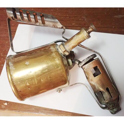 Lampe A Souder Ancienne Grand Format Cylimdre 11 Cm De Hauteur Et 9.8cm Diamètre Governor Parafin England