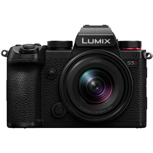 Panasonic Lumix S5D + 18-40mm