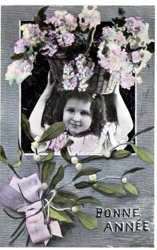 Carte Postale Ancienne, France, Petite Fille Dans Un Cadre, Panier De Lilas, Gui ( Publicité Au Verso )