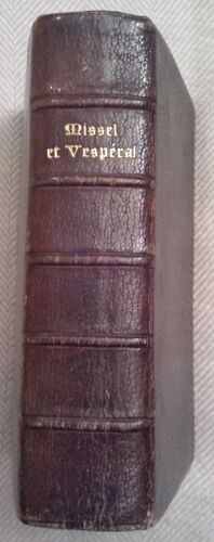 Missel Et Vespéral (Texte Latin Et Français)